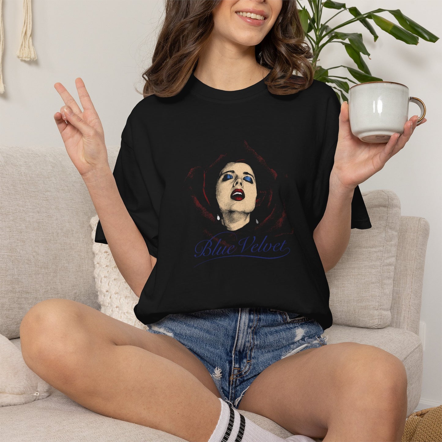 Blue Velvet Dorothy T-Shirt | David Lynch Modern Noir Movie Tribute